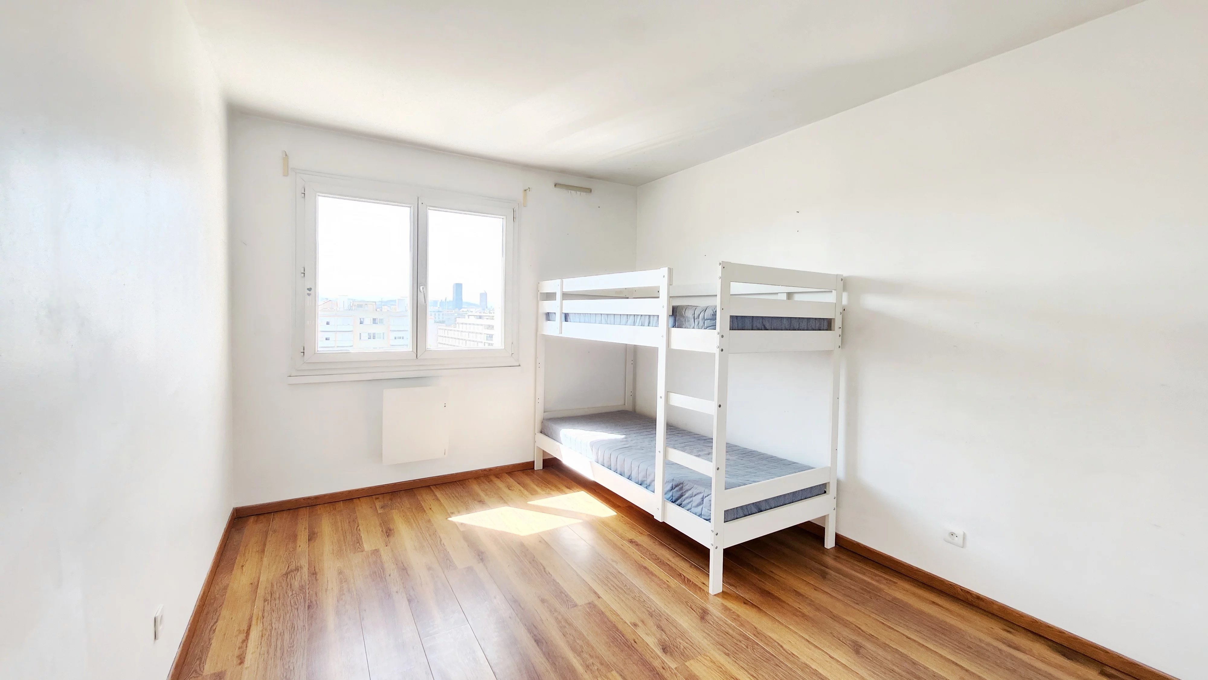 Appartement spacieux de 105m² à Villeurbanne, 3 chambres — photo 9
