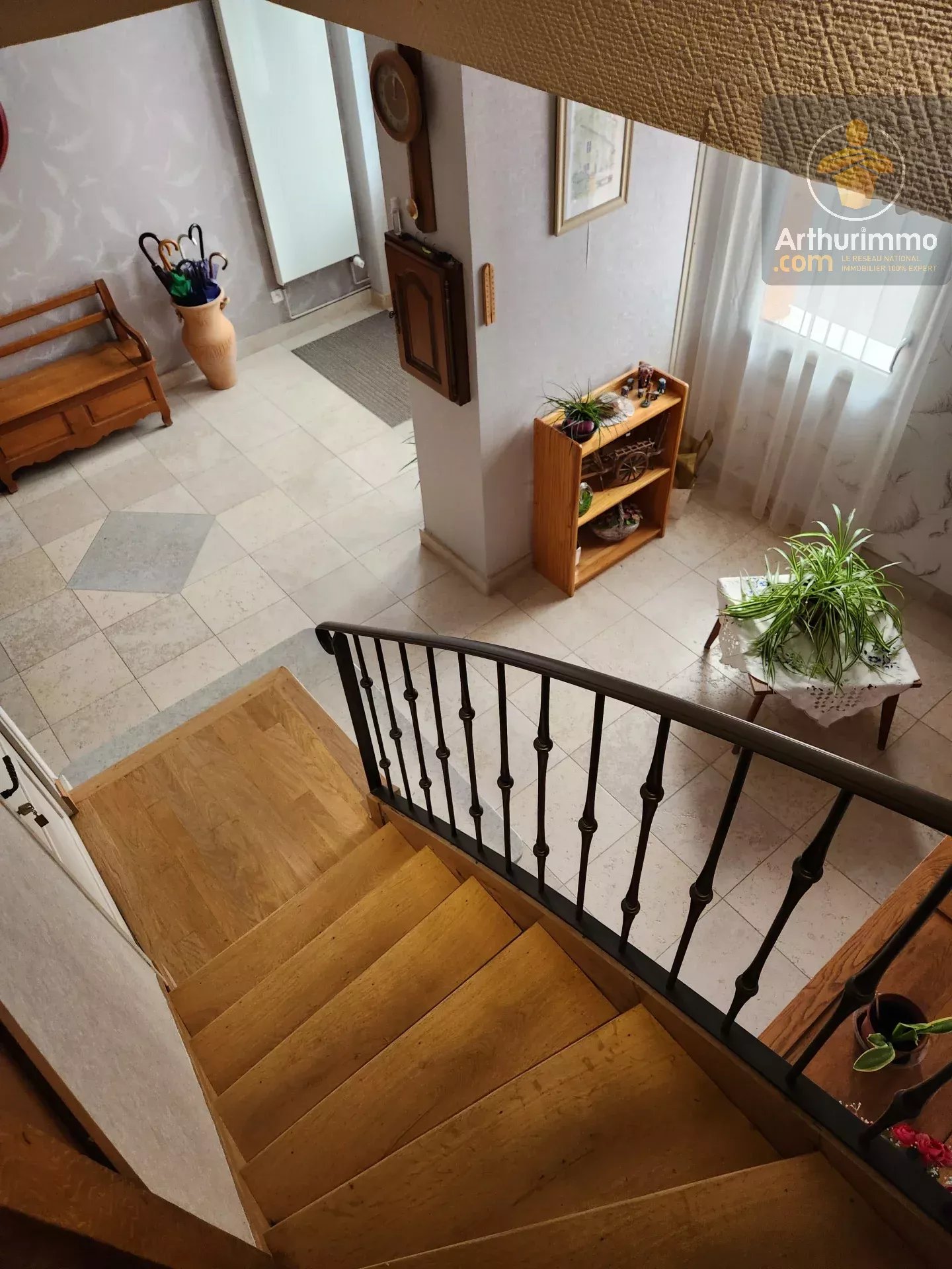 Beaugency Centre – 165 m², 5 chambres, terrasse, véranda, garage et atelier exceptionnel — photo 3