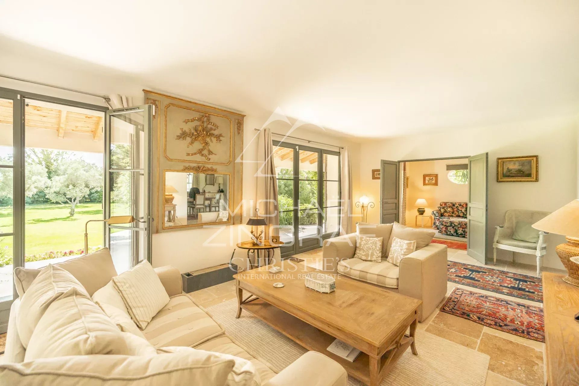 6 Bedroom Villa/Townhouse's Image 4