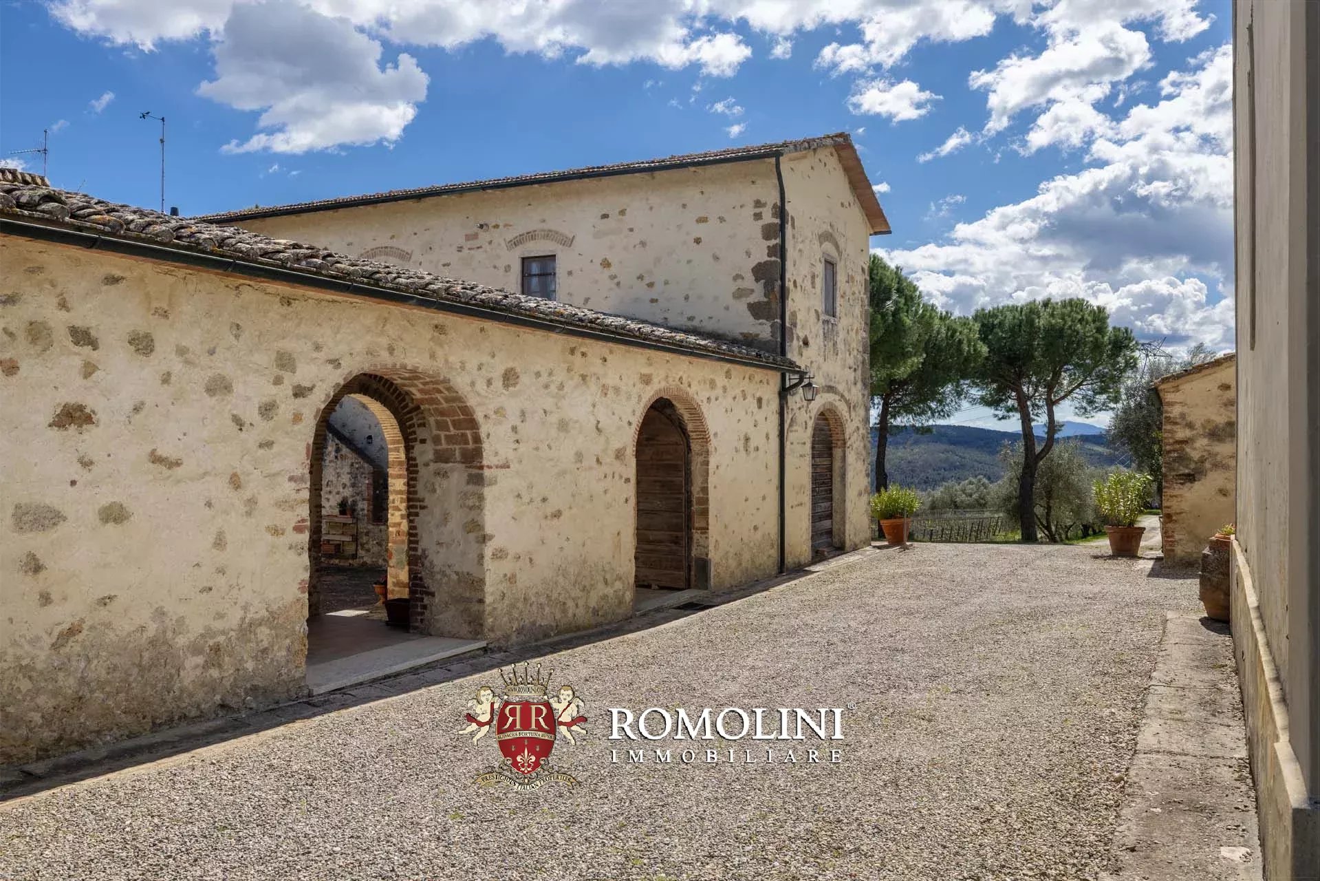 35 Bedroom Vineyard's Image 96