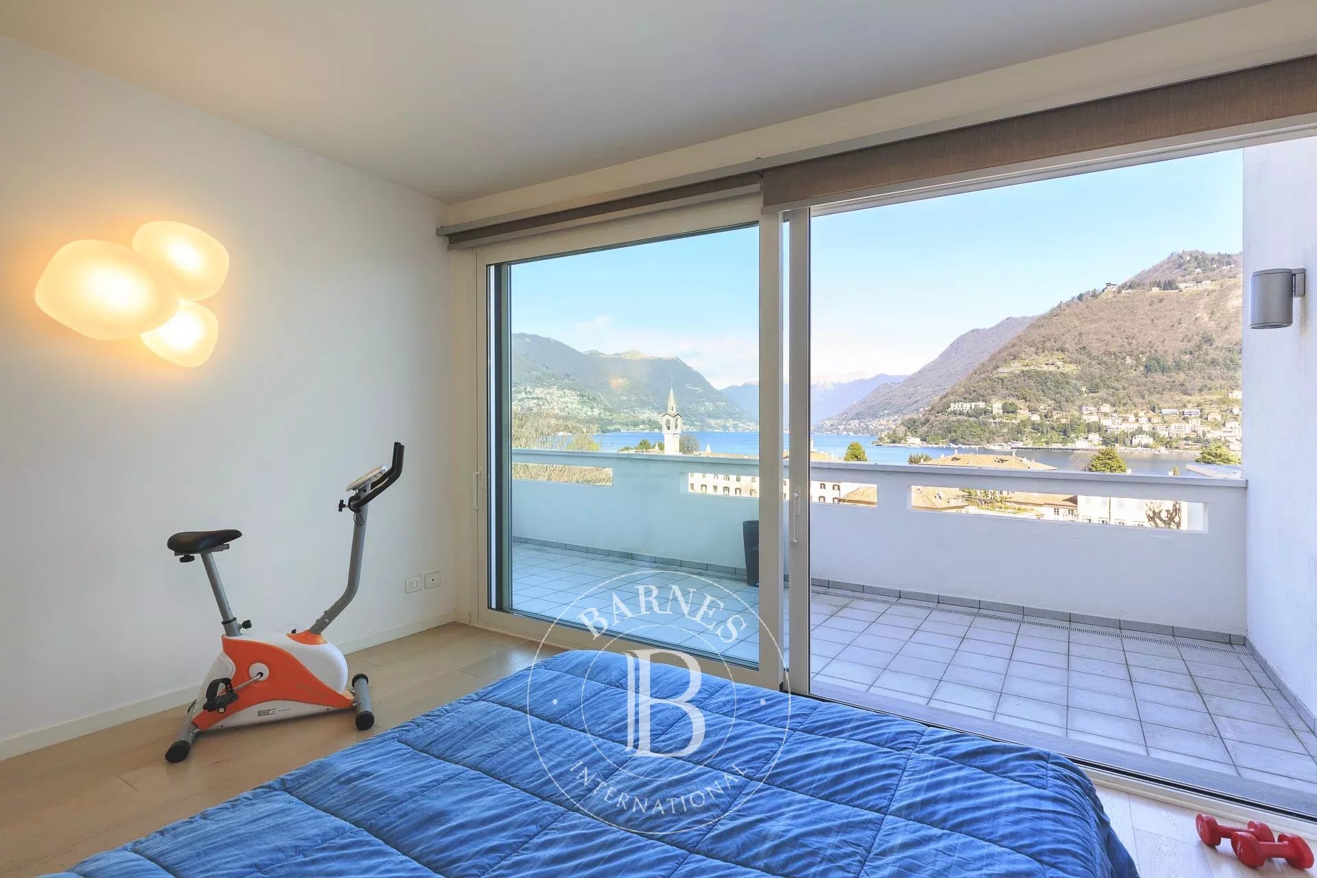 Penthouse Hilton in Como - picture 10
