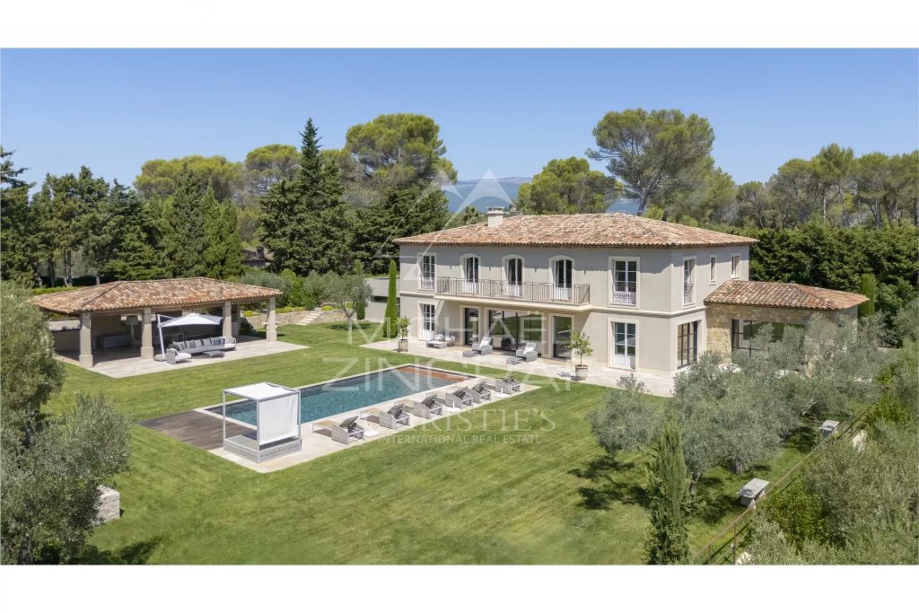 Villa for sale in Mougins — Elegant Family Bastide in Mougins | Luxury Stone Villa for Sale