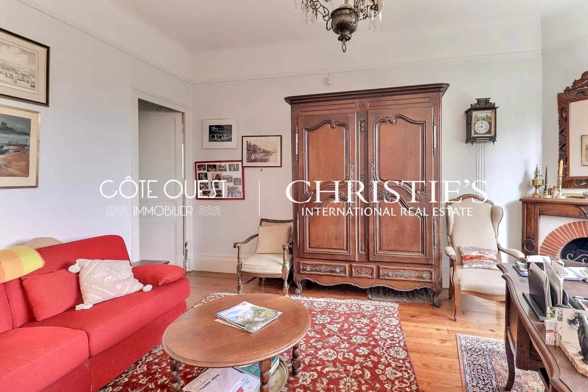 4 Bedroom Villa/Townhouse's Image 9