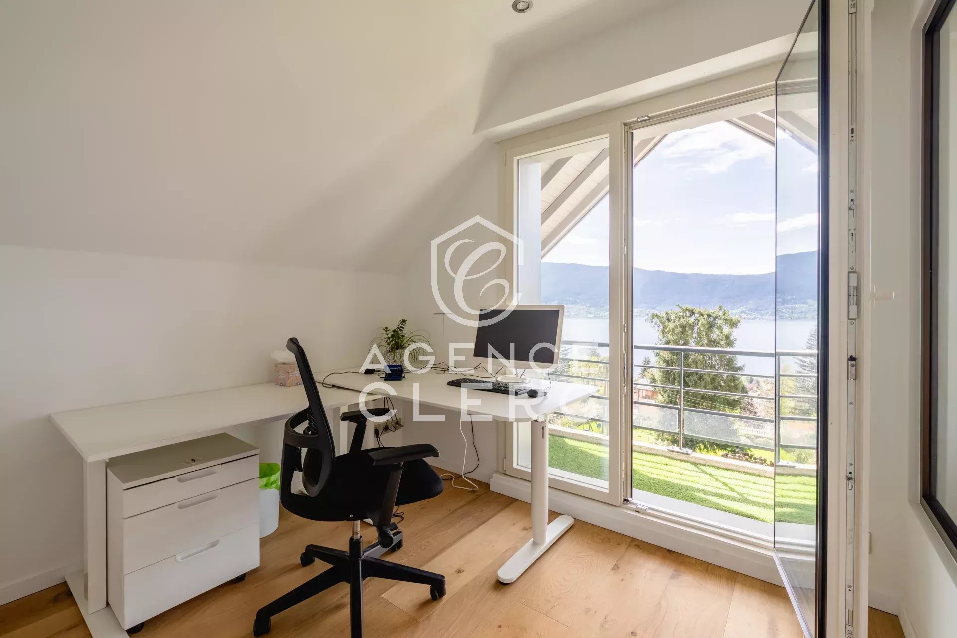 6 Bedroom Villa/Townhouse's Image 15