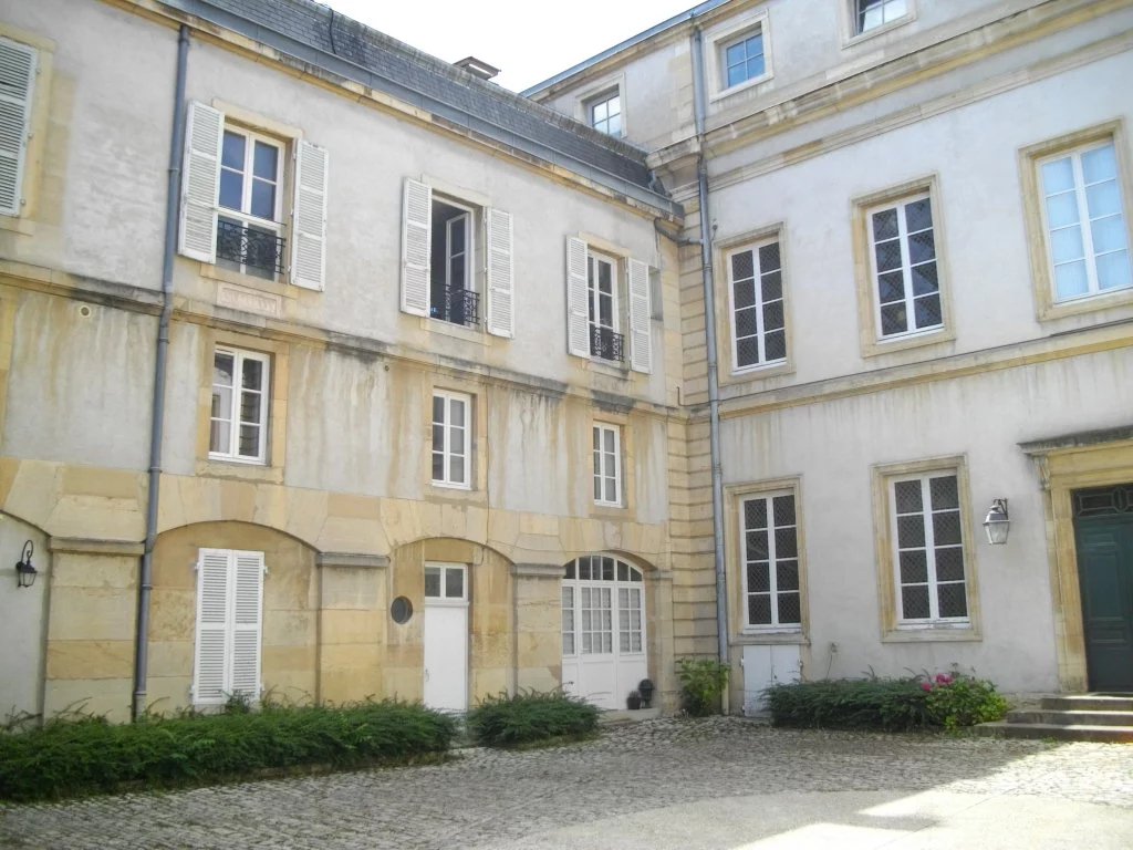 Achat Appartement T5 à Dijon (21000) - 202.38m²
