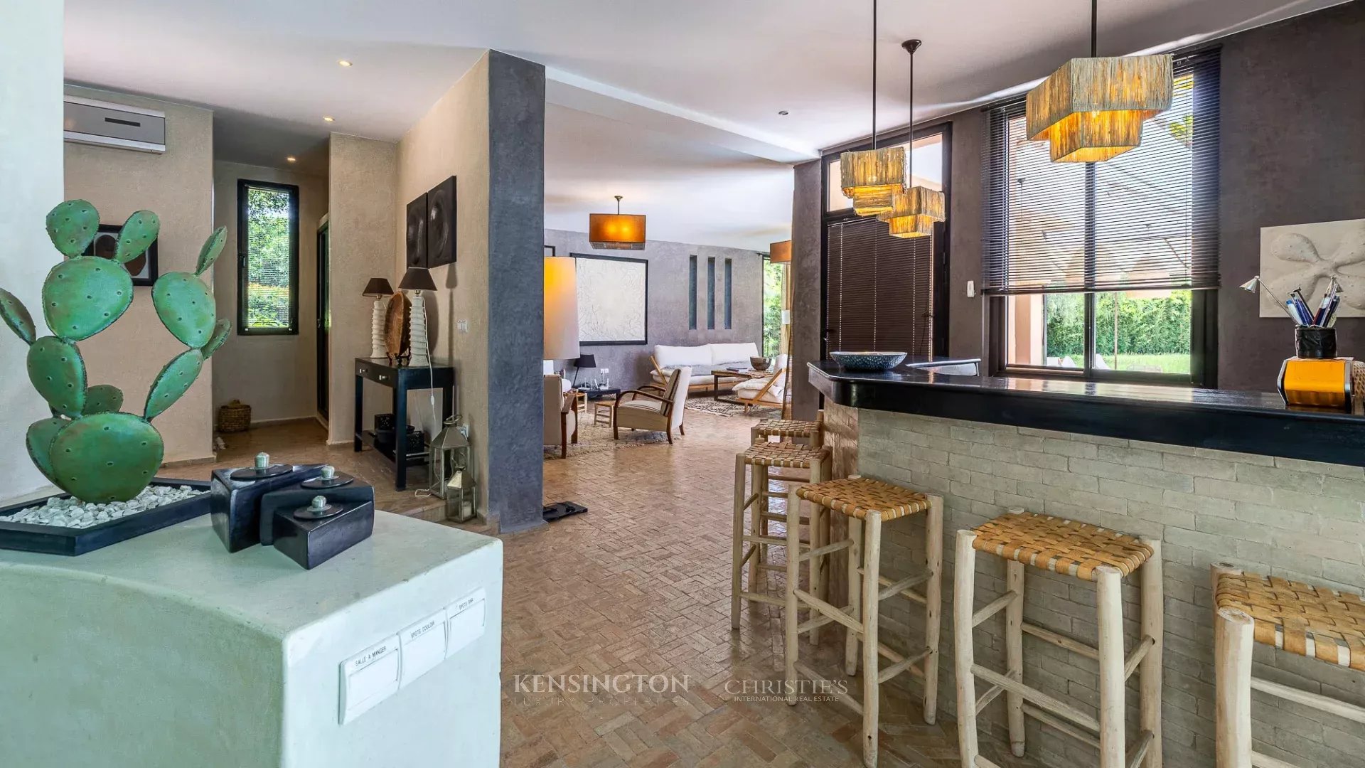6 Bedroom Villa/Townhouse's Image 38