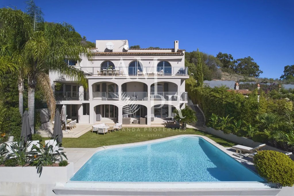 Villa for sale in Cannes — Cannes Californie - Villa - Panoramic sea view