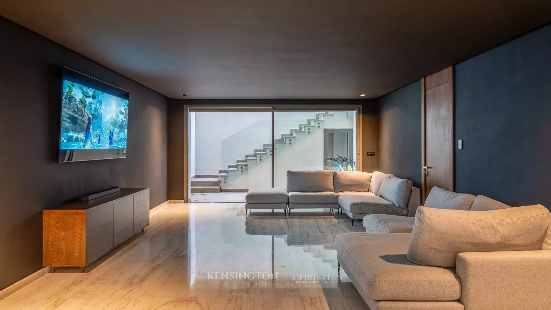 5 Bedroom Villa/Townhouse's Image 50
