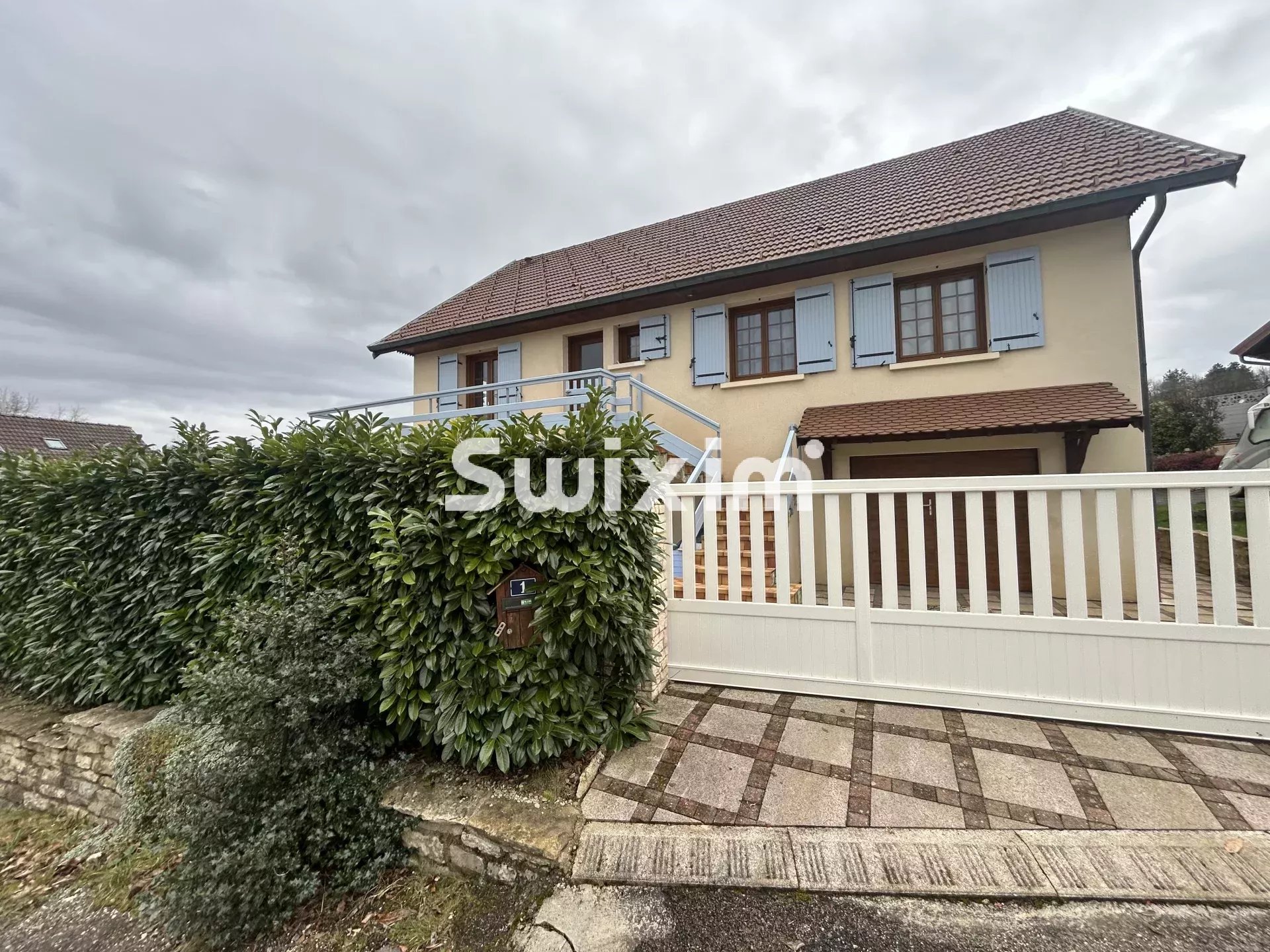 Agence immobilière de 
