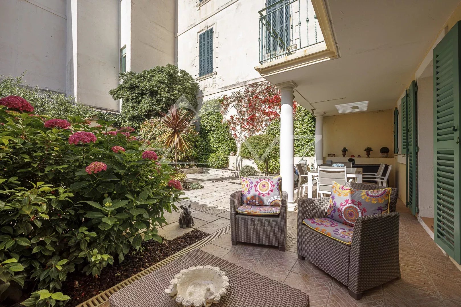 5 Bedroom Villa/Townhouse's Image 6