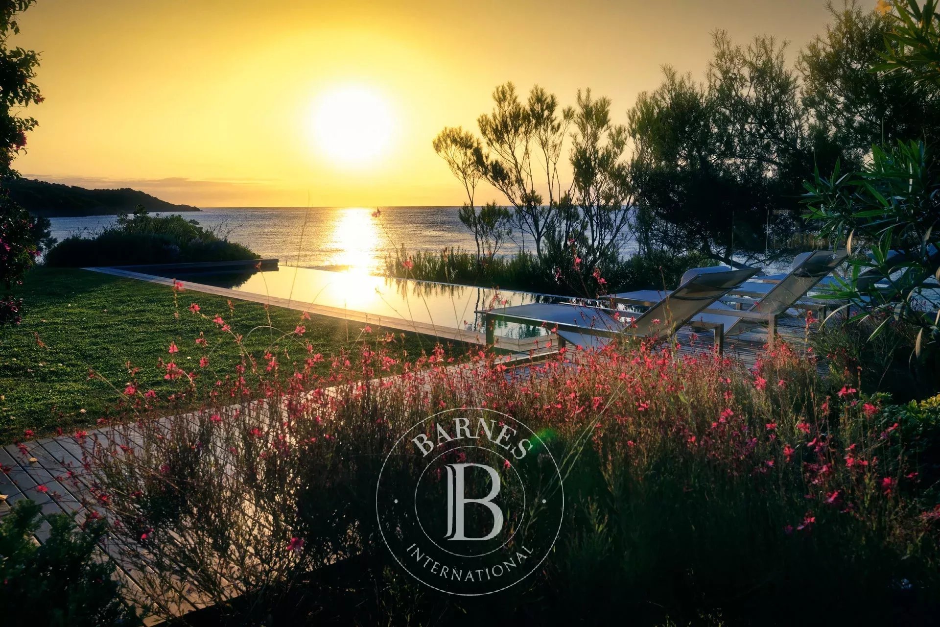 Villa Saint-Tropez  -  ref 2648932 (picture 1)