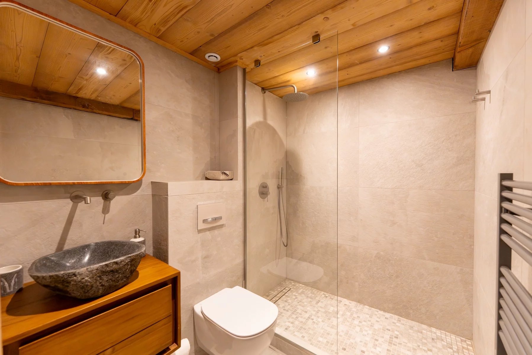 Photo of MEGEVE – Fully-renovated 5-bedroom duplex apartment in Mont d’Arbois
