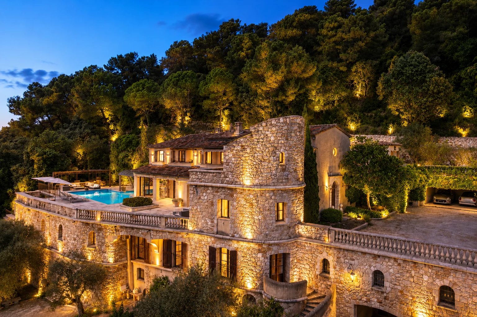 Image of Villa - 12 Bedrooms for Sale in Alpes-Maritimes-Grasse-France, Image 4