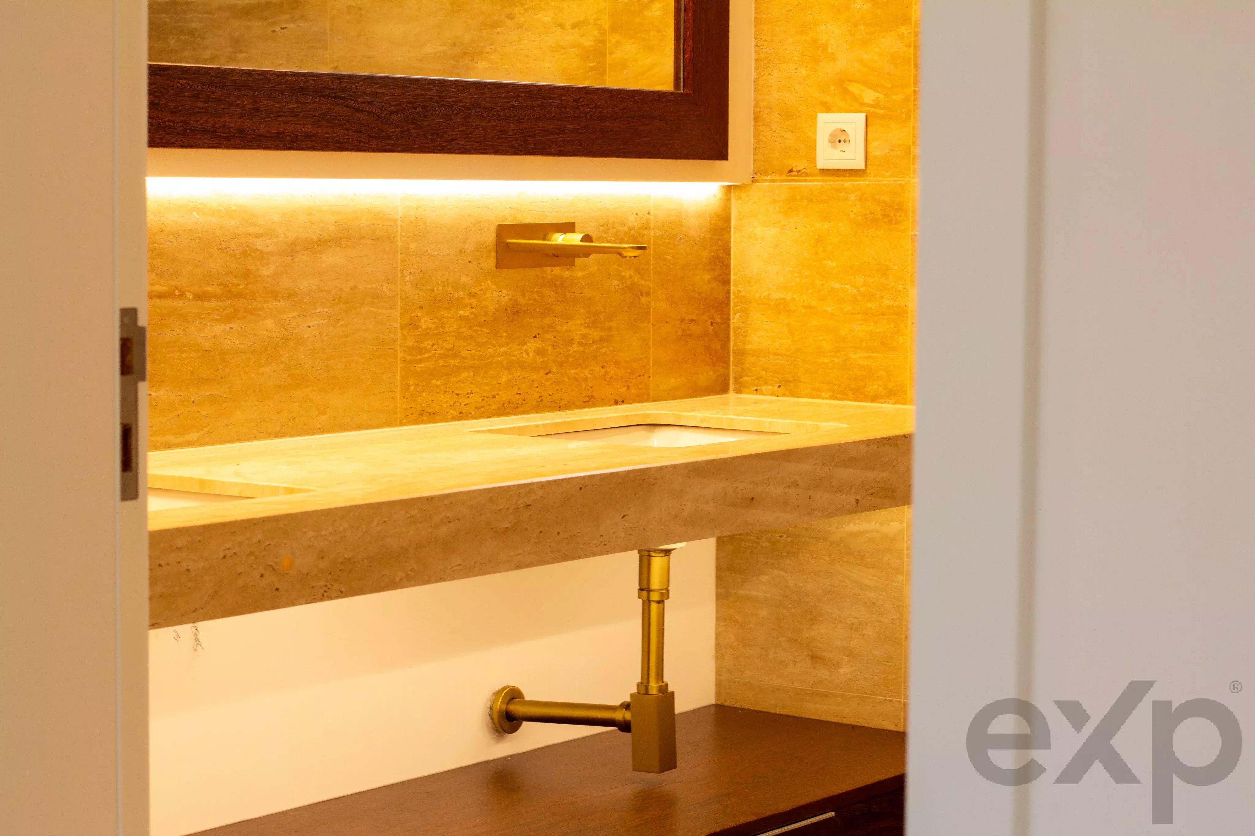 Luxury Contemporary Home with Sea View in Ferragudo 87049638 image 30