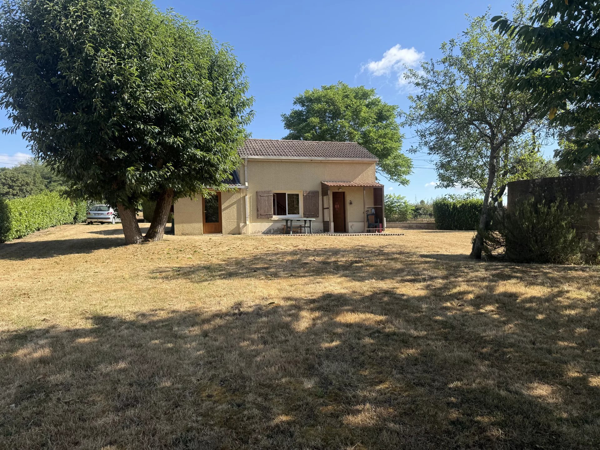 Pavillon à rénover – 2 chambres – Jardin – Brannay