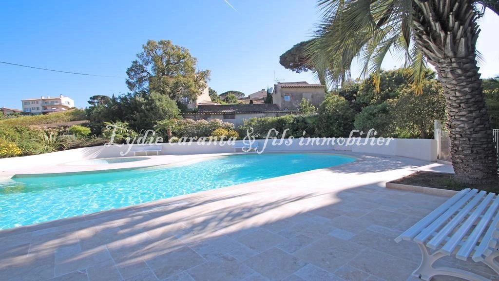 Vente Studio Ste Maxime avec piscine proche centre ville par