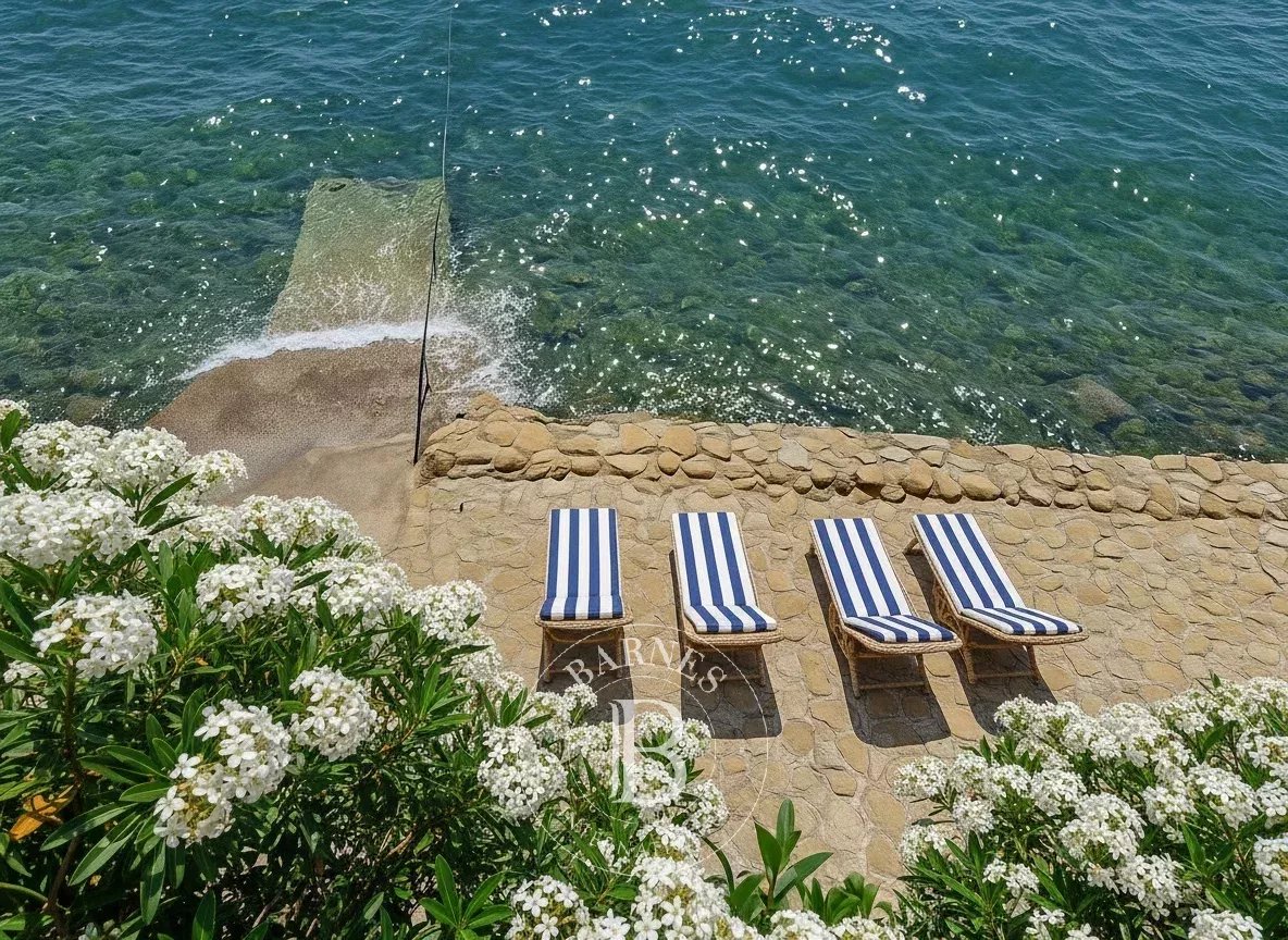 Trieste, Strada Costiera: villa esclusiva fronte mare