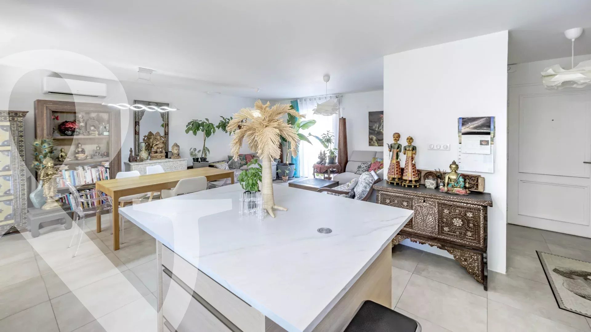 JOLIE MAISON A PIED DU CENTRE VILLAGE