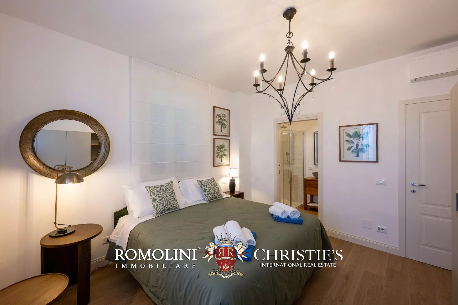 6 Bedroom Villa/Townhouse's Image 38