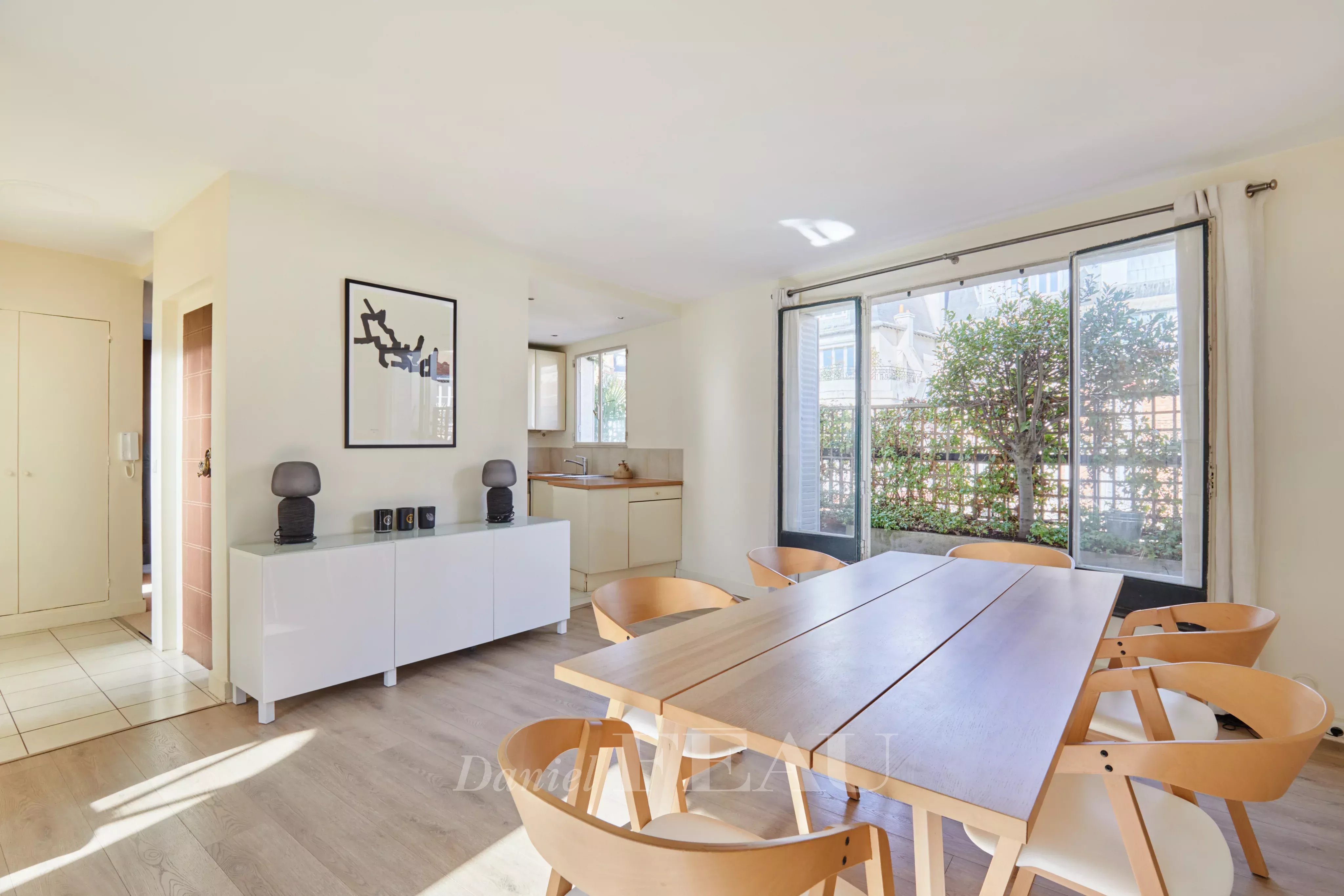 Sale Apartment Paris 16th