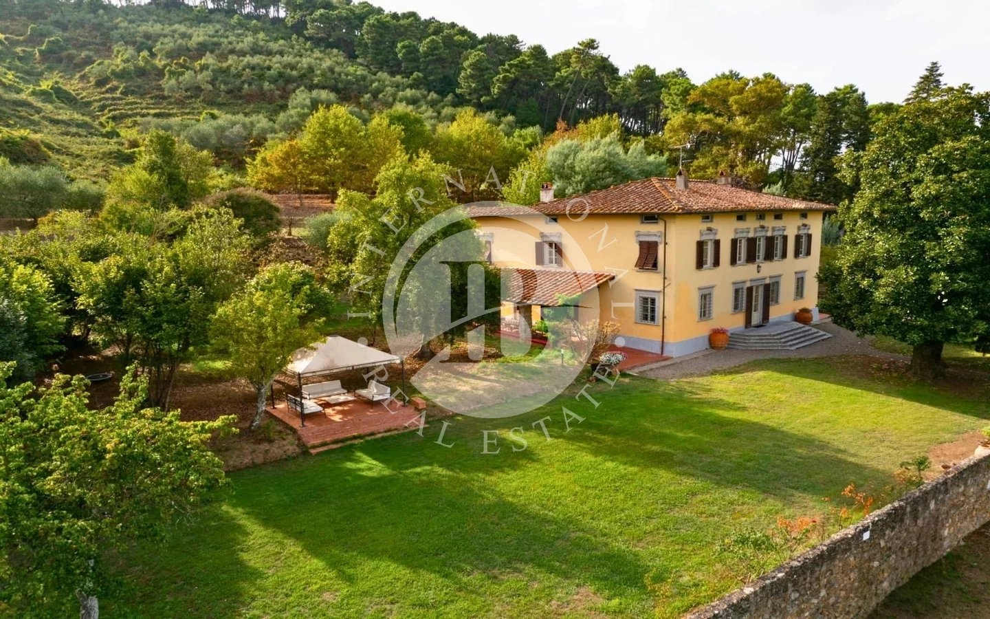Villa in Ruota - view 1