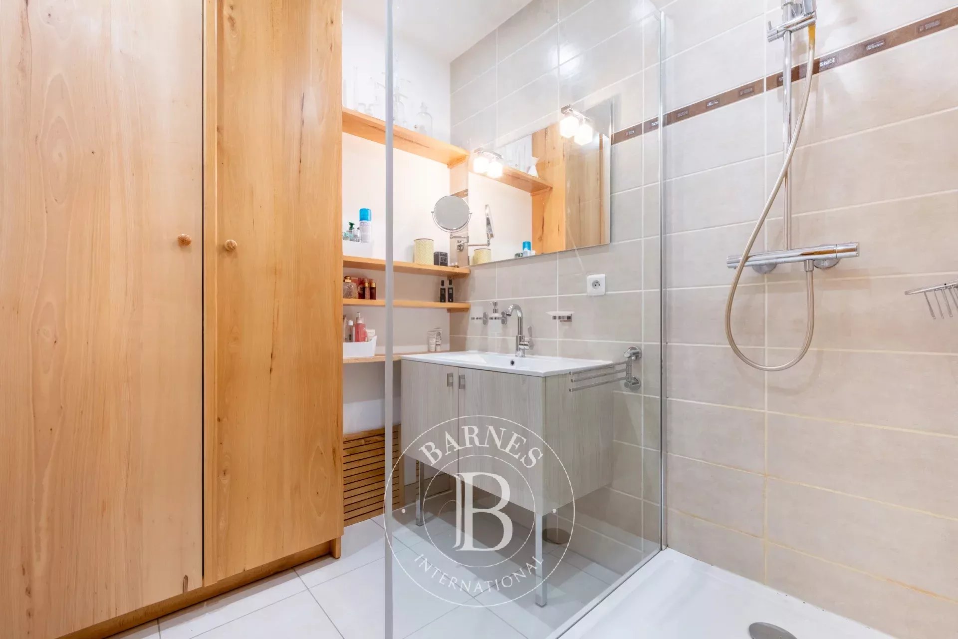 Daire Paris 10ème - picture 7