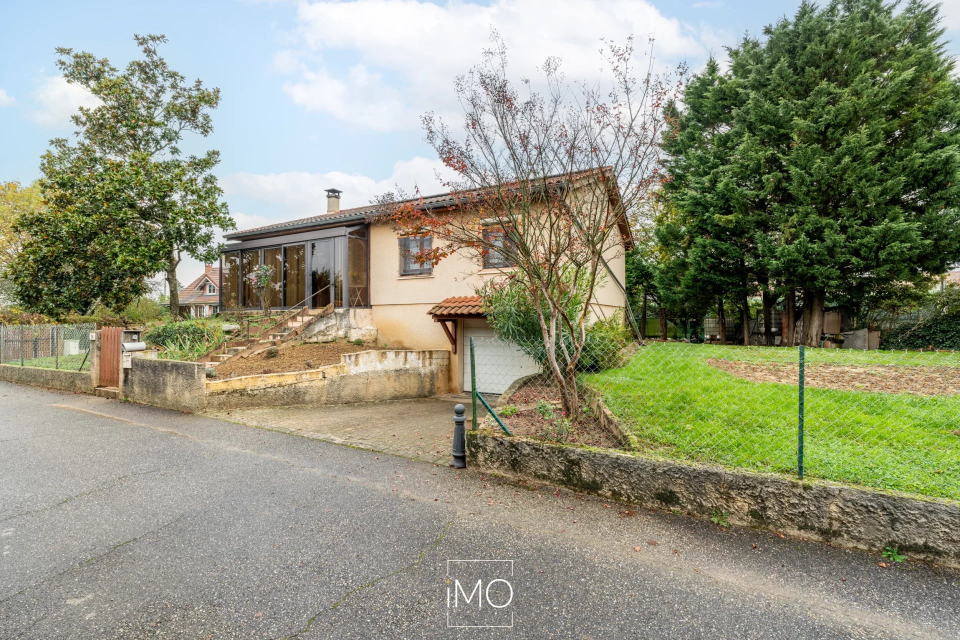 Maison de 90 m² à rénover à Chasselay 69380