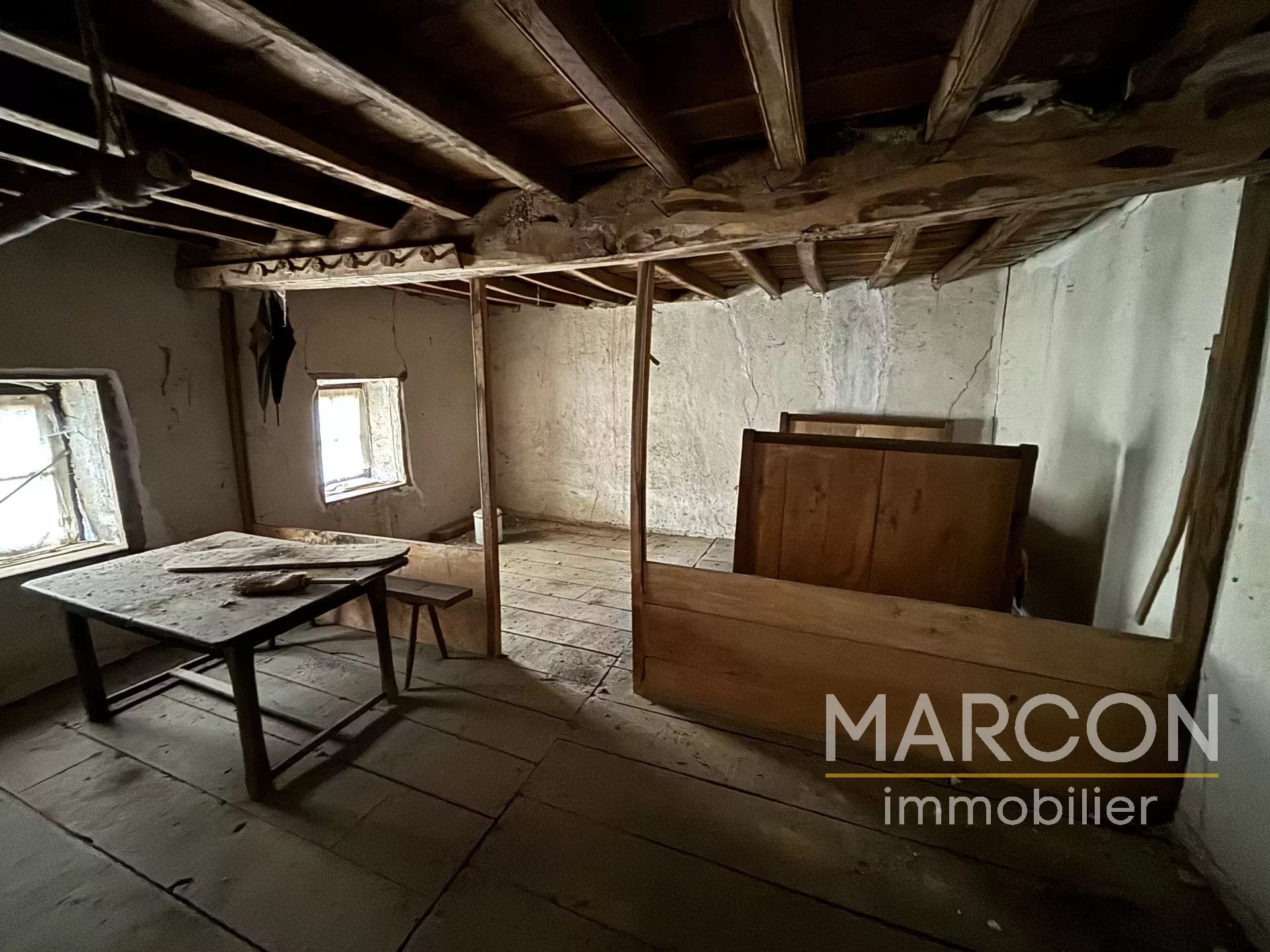 SALE HOUSE AREA CHAMBON-SUR-VOUEIZE