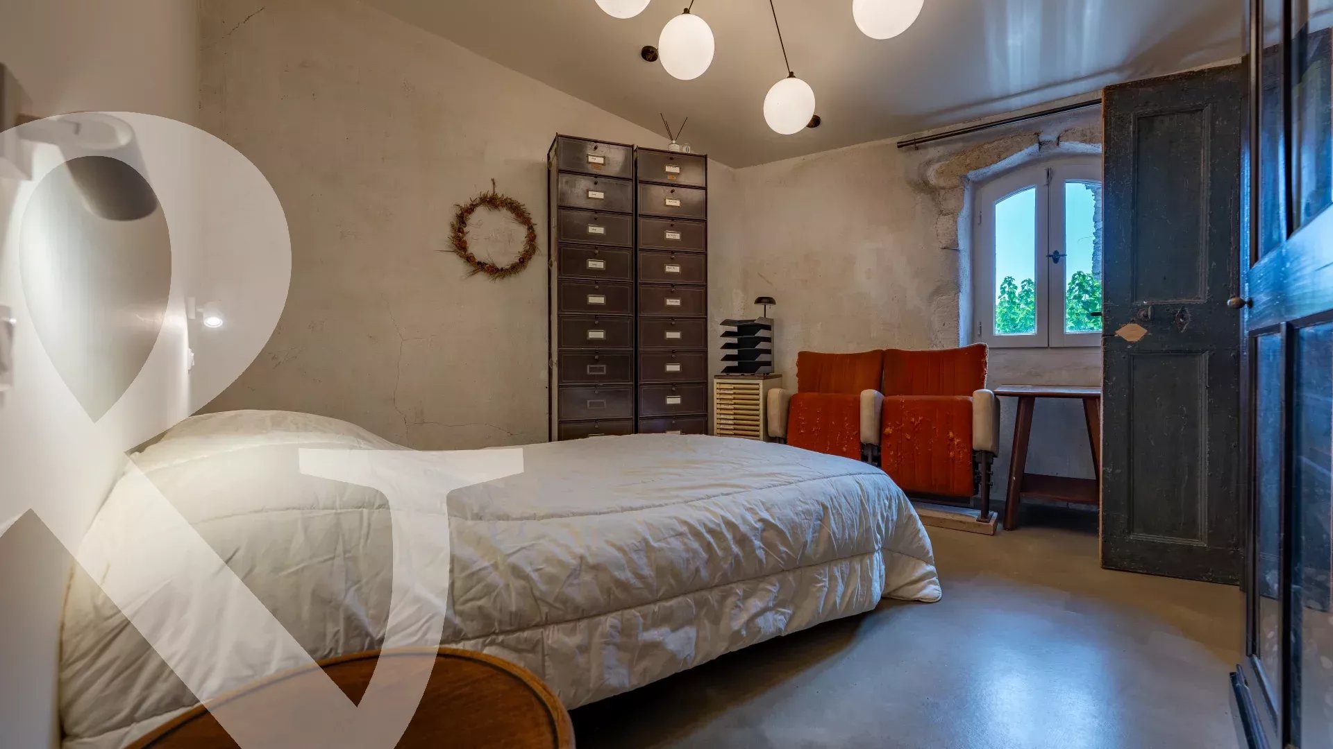 MAISON DE VILLAGE EN PIERRE