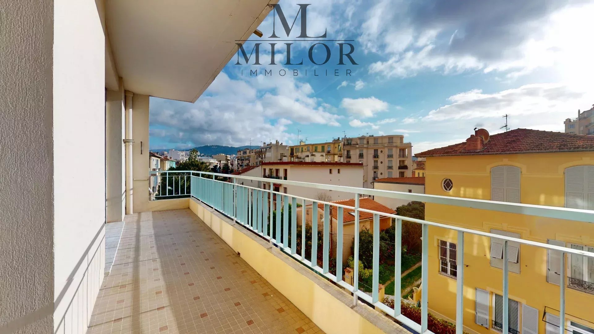 2/3 ROOMS - TERRACE - ABSOLUTE PEACE AND QUIET