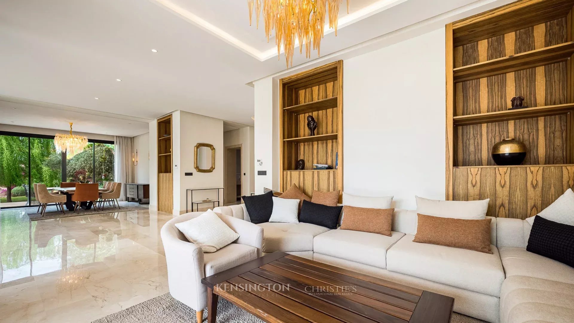 6 Bedroom Villa/Townhouse's Image 3