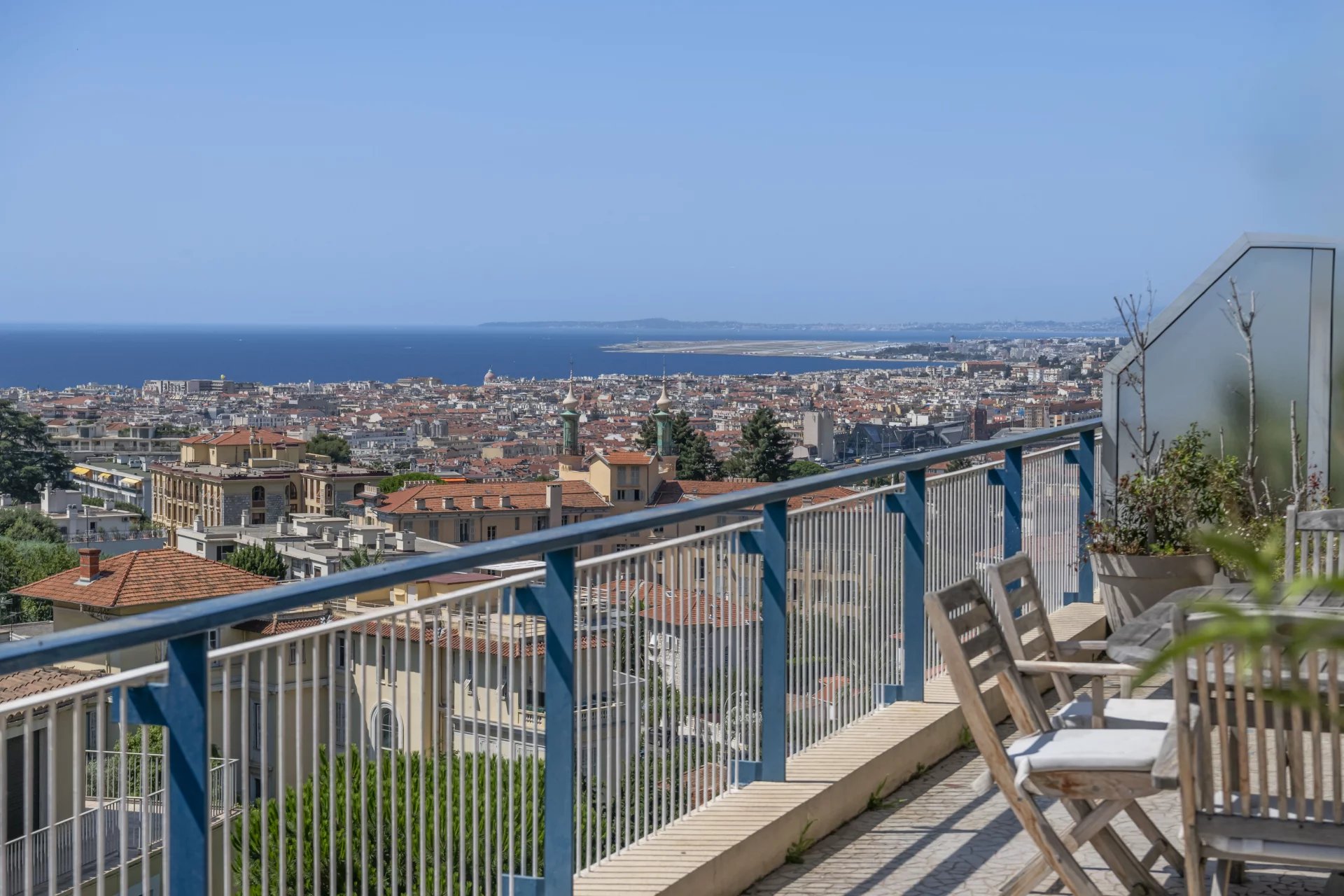 Qlistings - 2 Bedrooms - Apartment - Alpes-Maritimes - For Sale - 10257 Property Image