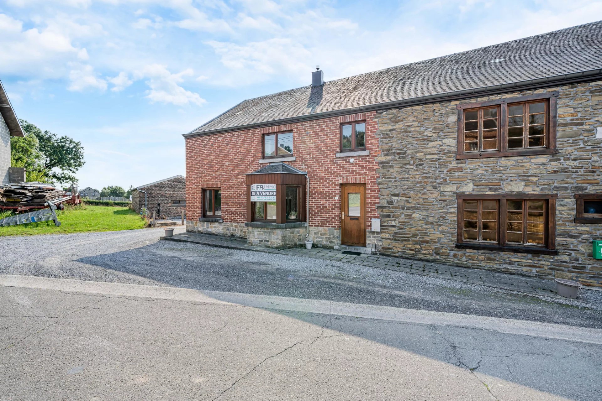 Sale House Somme-Leuze