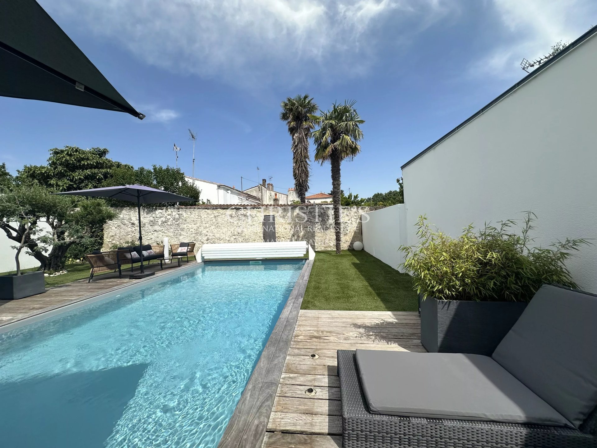 4 Bedroom Villa/Townhouse's Image 10