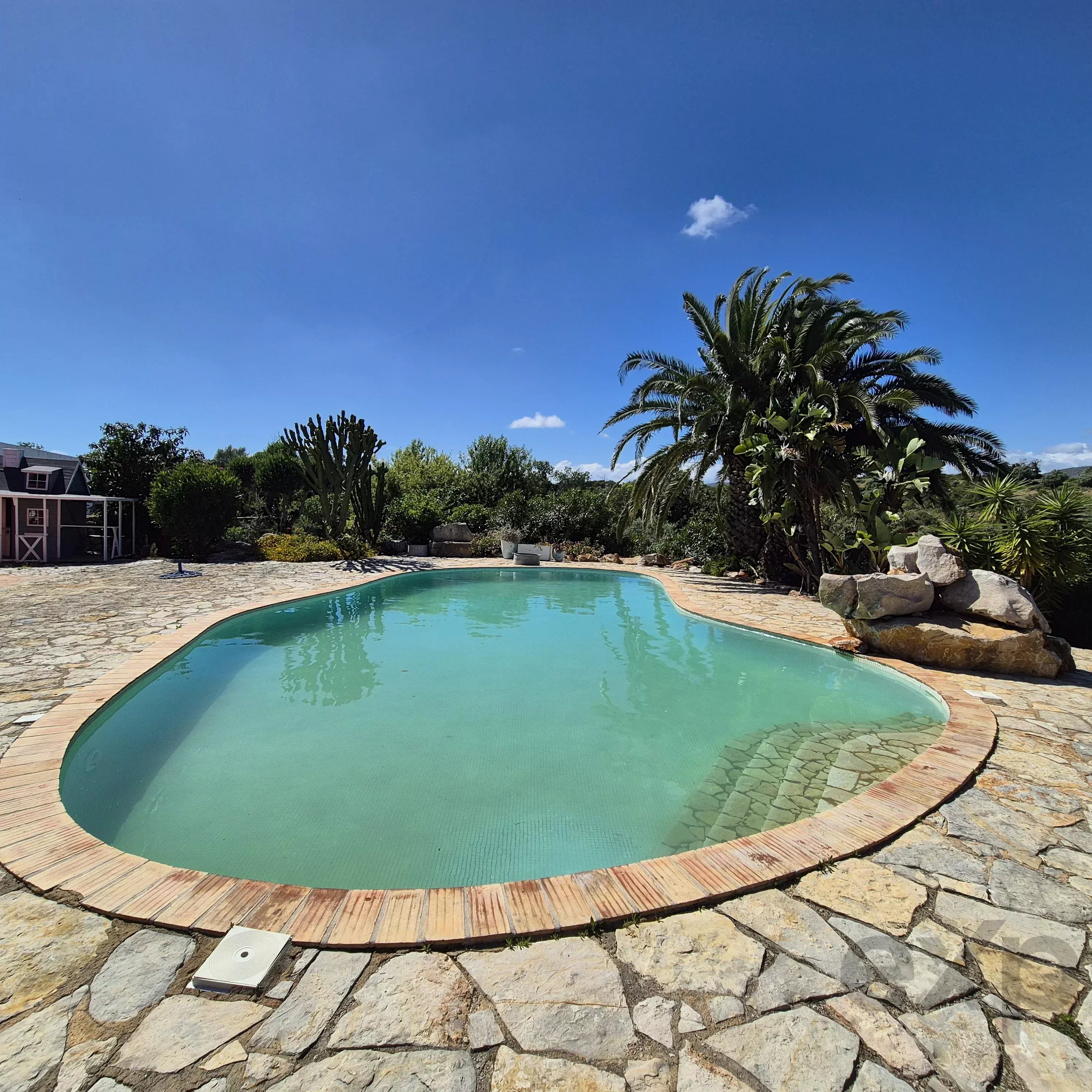 Country house with swimming pool 87034529 image 9