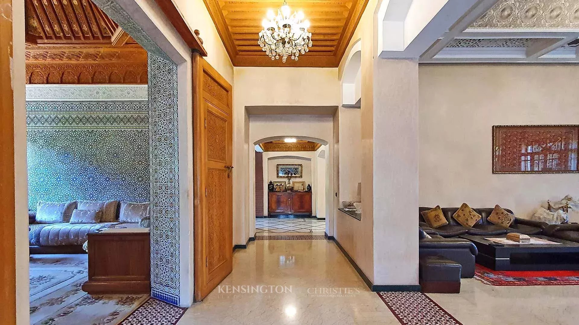 5 Bedroom Villa/Townhouse's Image 9