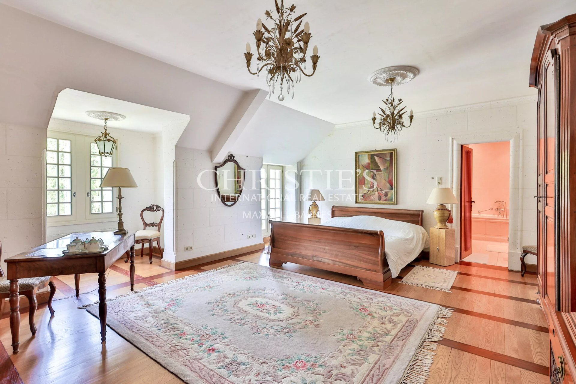 14 Bedroom Chateau's Image 27