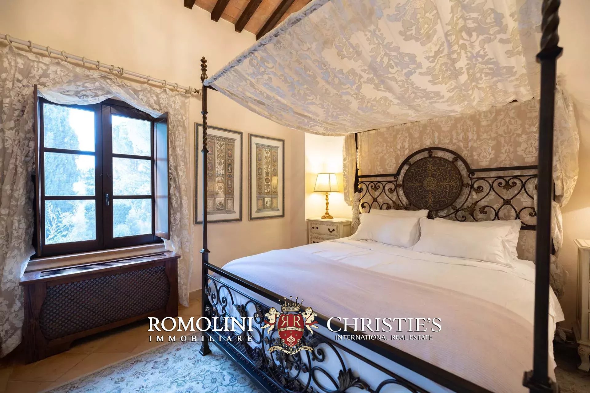 37 Bedroom Villa/Townhouse's Image 200