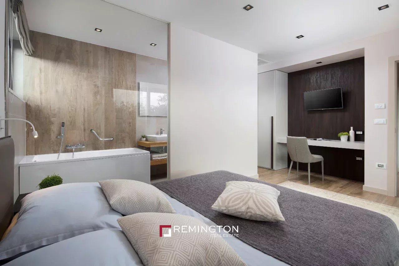 4 Bedroom Villa/Townhouse's Image 7