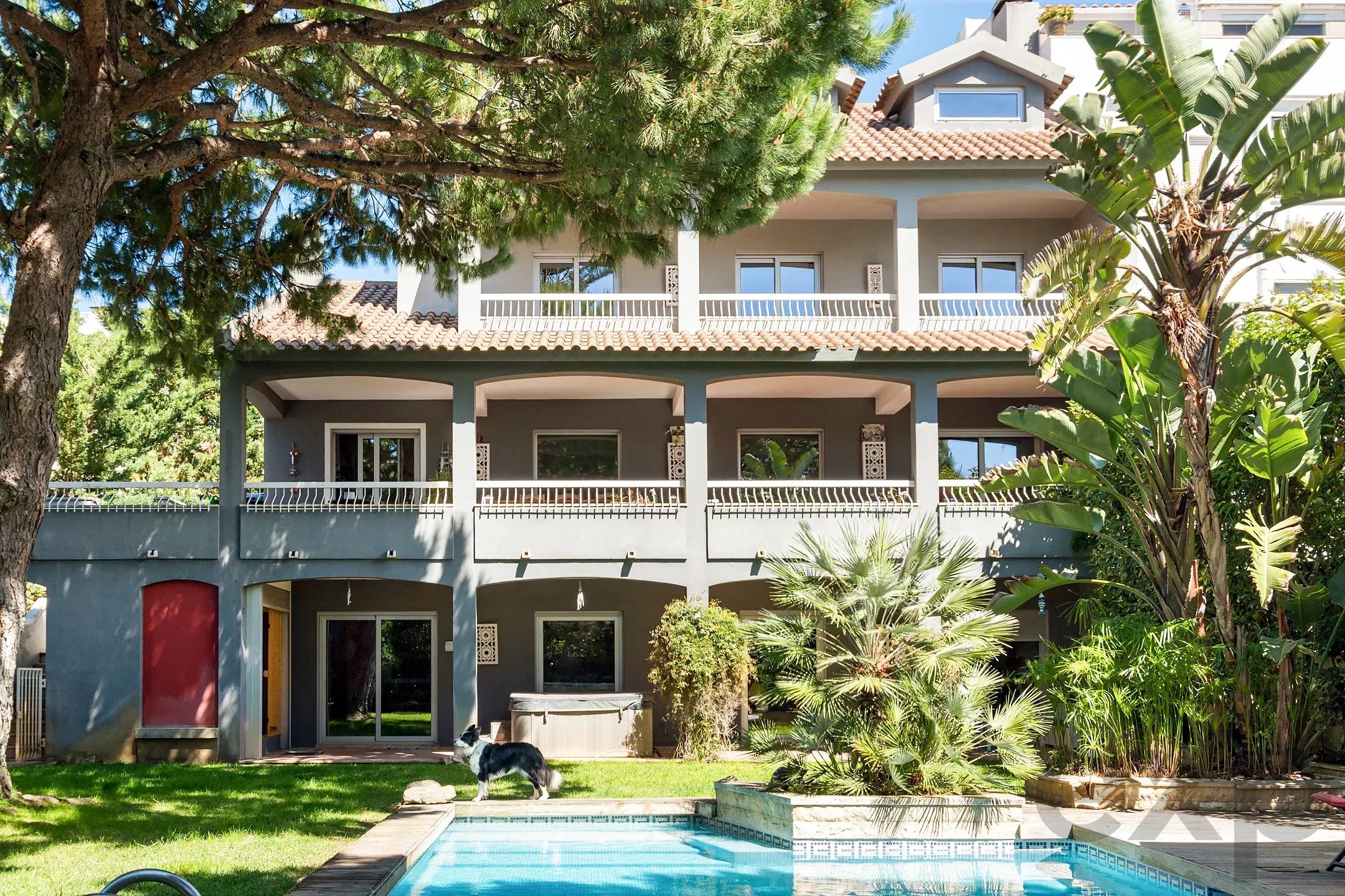 Cascais, Quinta da Bicuda - T4+2 House, Elegant with Pool, Garden, and Spacious Terraces 2750-704 image 1