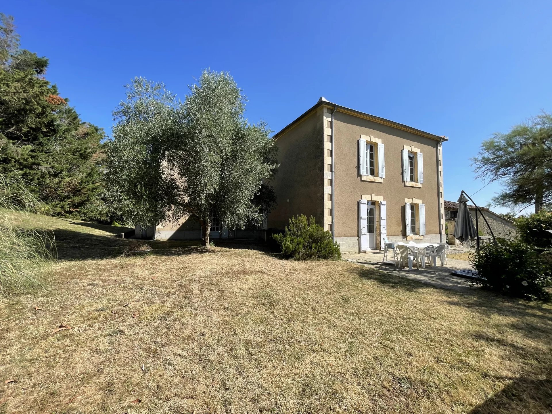 Propriété gasconne du XIXe siècle entre Lectoure et La Romieu