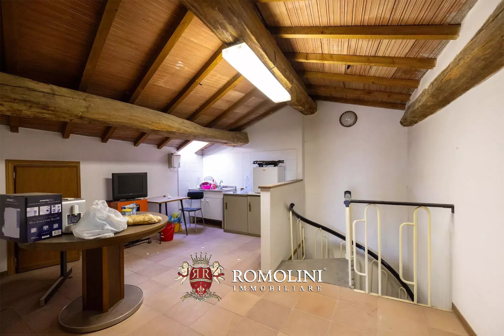 8 Bedroom Villa/Townhouse's Image 42