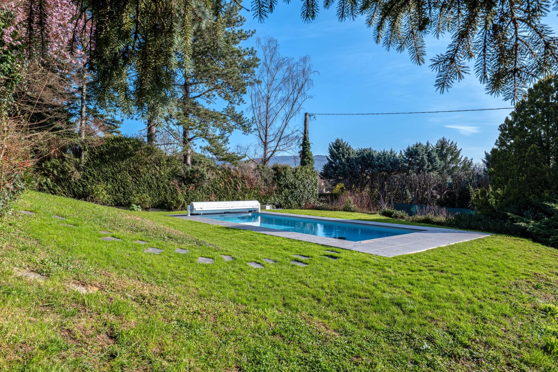 Villa de plain-pied avec piscine – 4 chambres – Dardilly