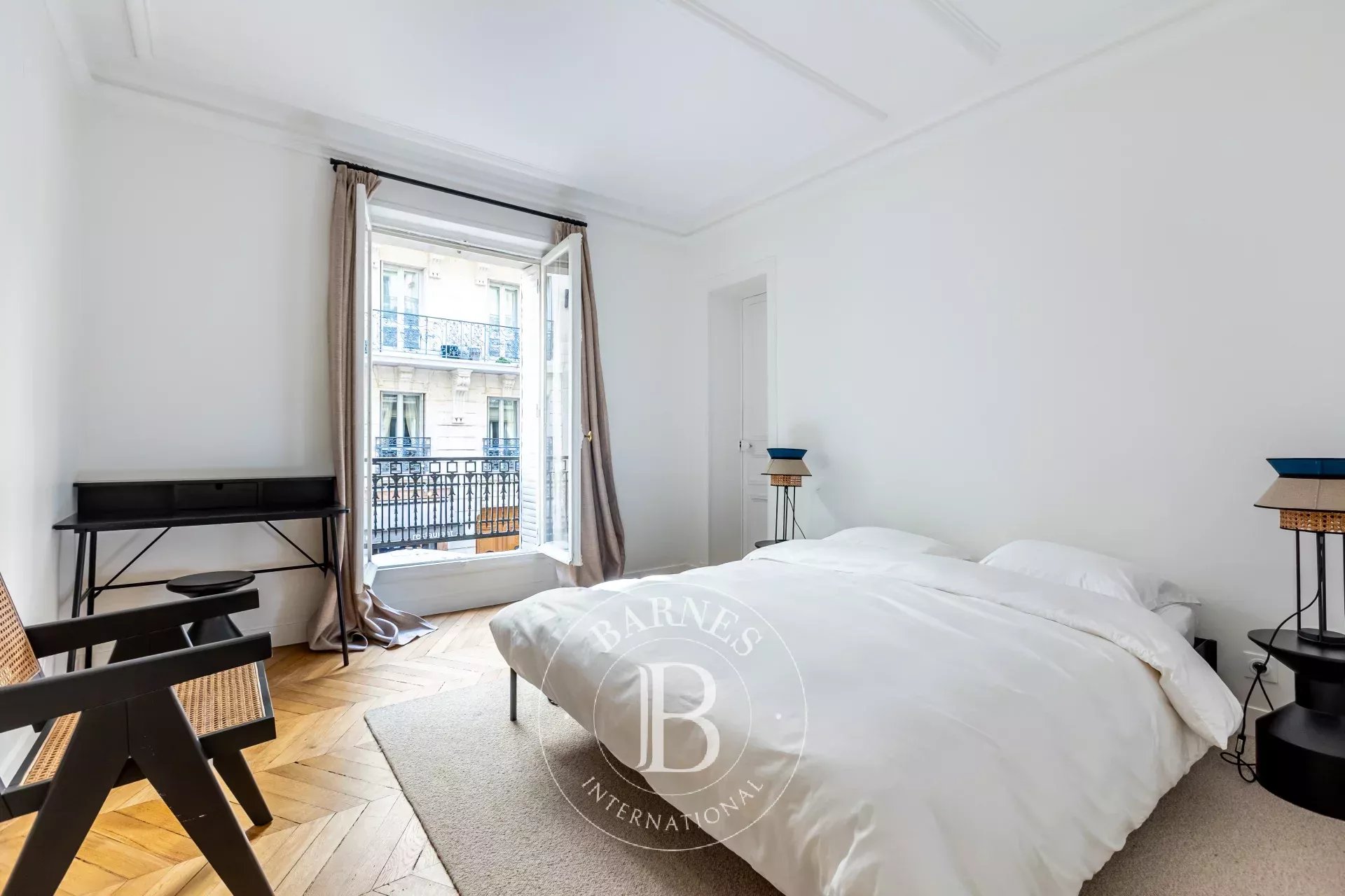 Daire Paris 8ème - picture 12