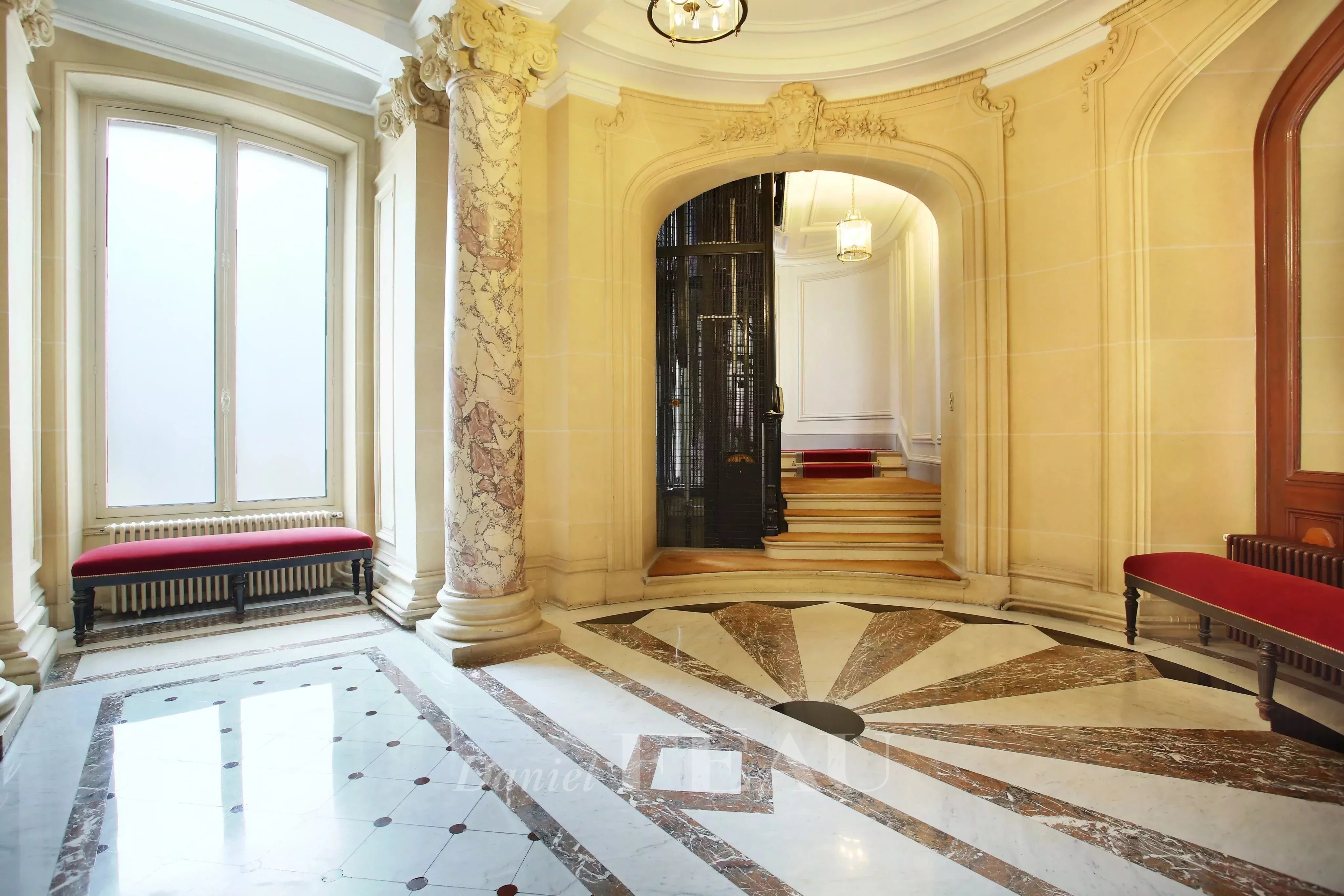 Location Appartement Paris 8ème