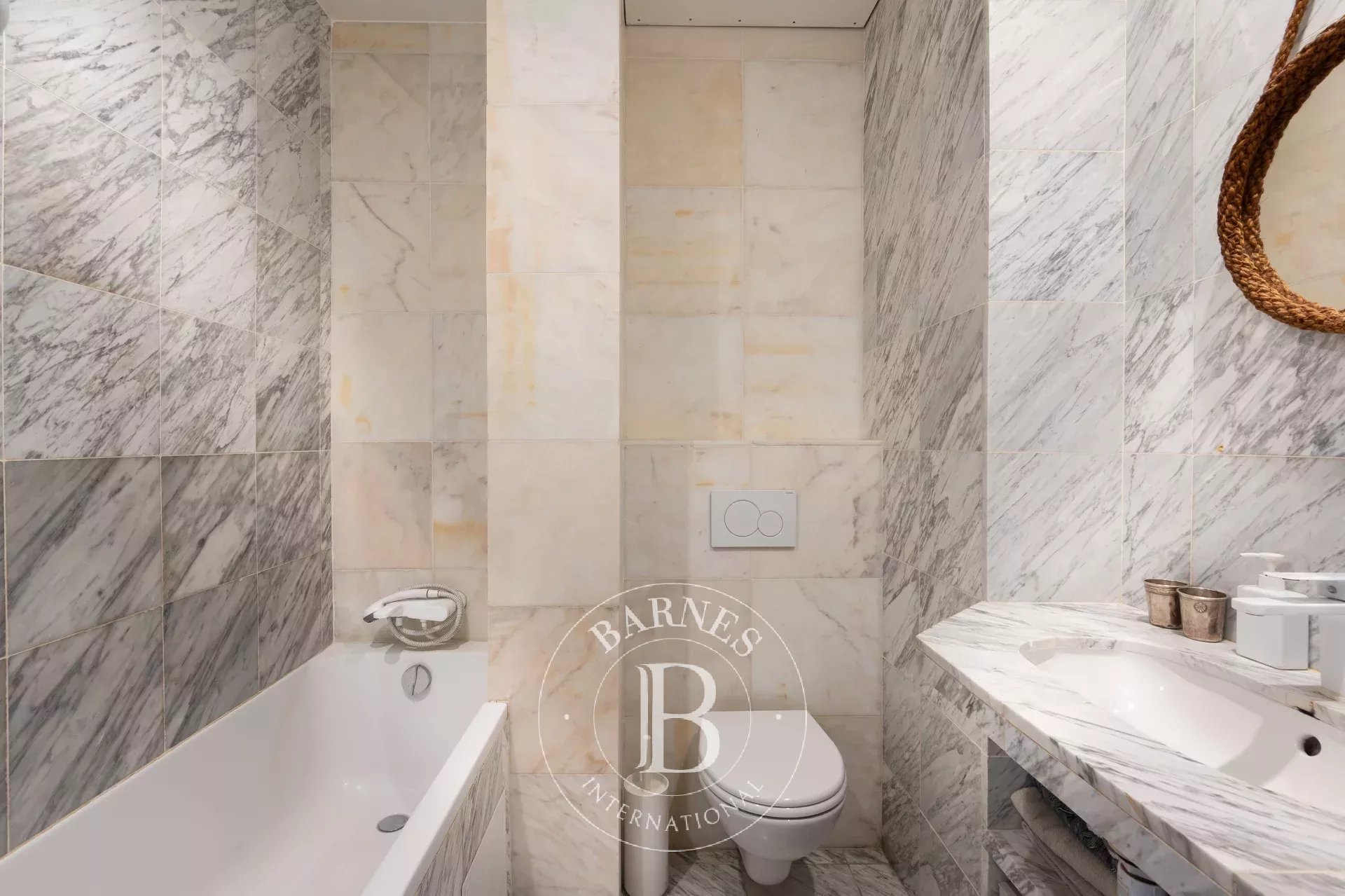 Daire Paris 18ème - picture 12