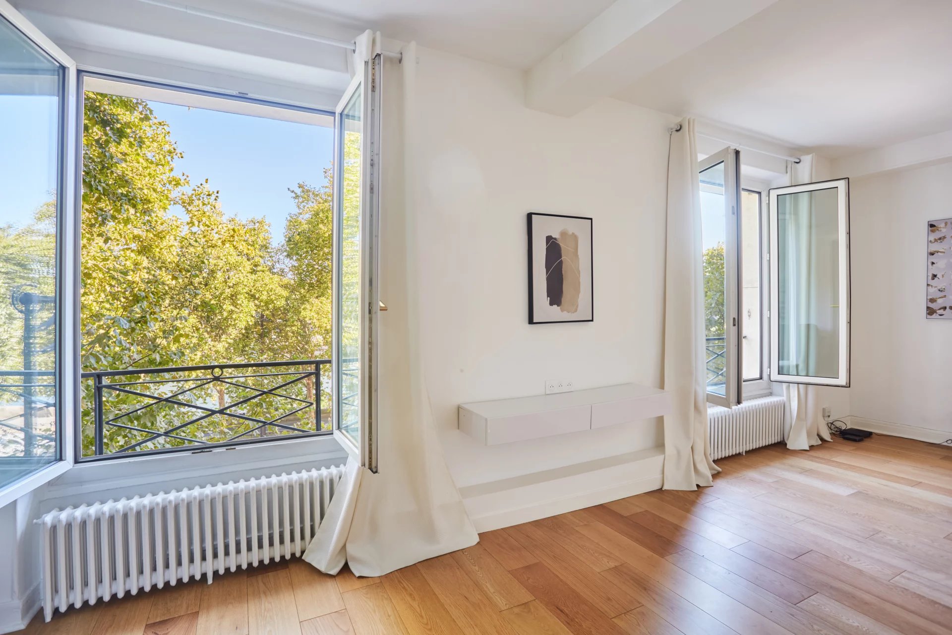 Sale Apartment Paris 16th