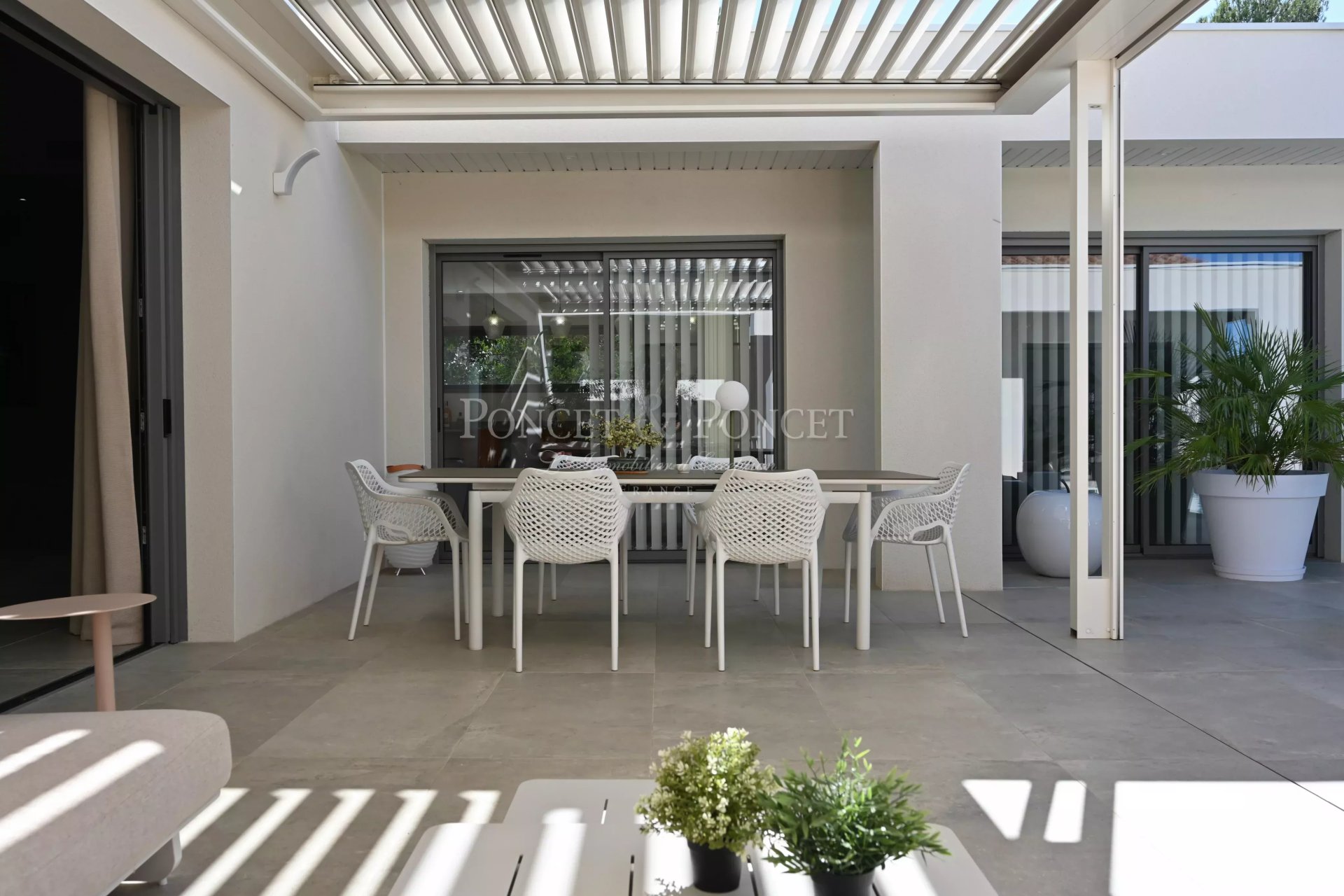 4 Bedroom Villa/Townhouse's Image 9