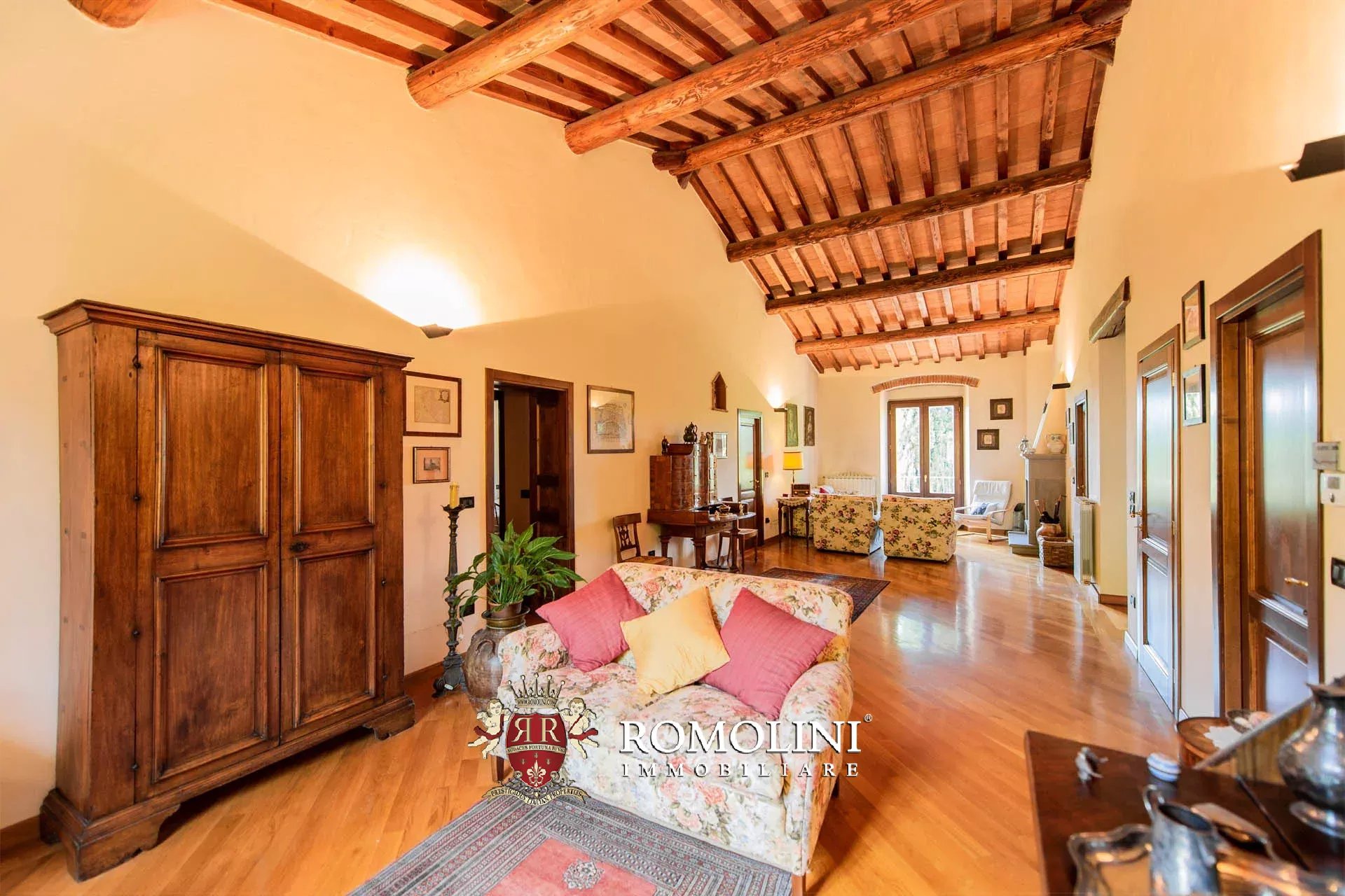 6 Bedroom Villa/Townhouse's Image 47