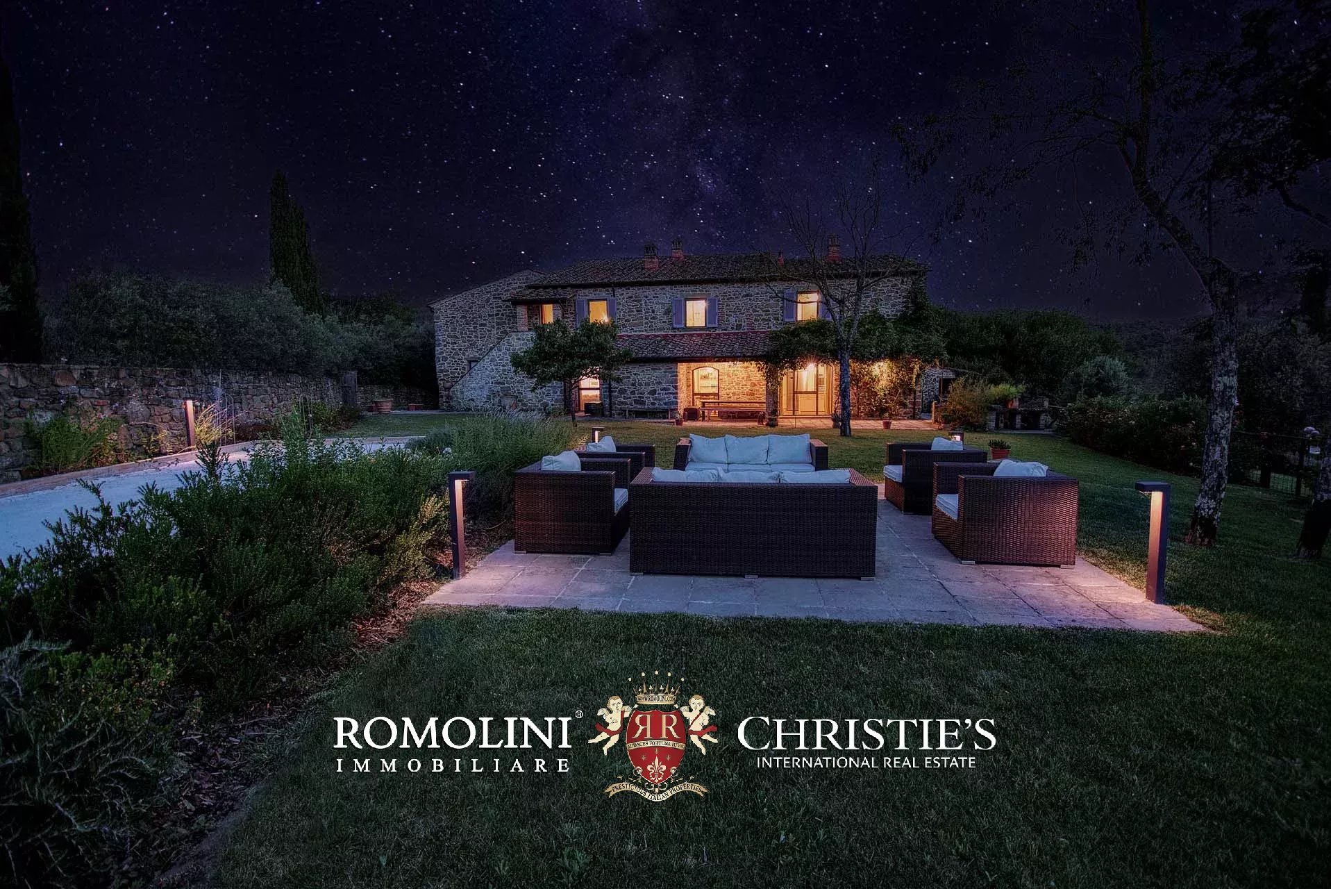 6 Bedroom Villa/Townhouse's Image 13